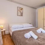 Amazing Apartment In Donje Rastane *