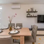 Amazing Apartment In Donje Rastane * Donje Rastane