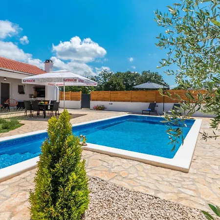 Beautiful In شقة *